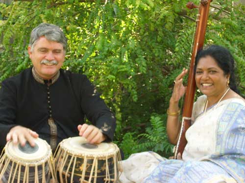 http://www.chandrakantha.com/articles/indian_music/nritya/bollywood.html