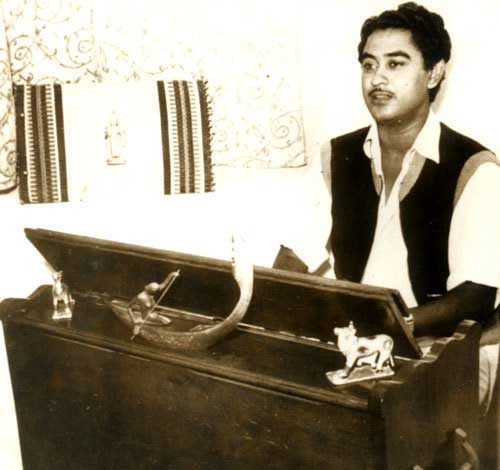 Kishore Kumar at harmonium