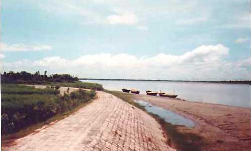 Dhorla river bank near Kurigram